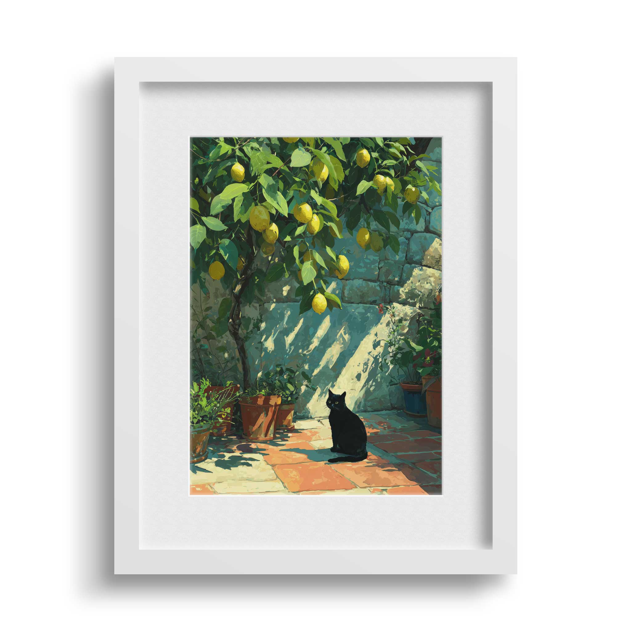 Dekorationsbeispiel des Zitronenbaum-Kunstdrucks mit Katze, stilvoll präsentiert in einem modernen weißen Bilderrahmen an einer strukturierten hellen Wand.