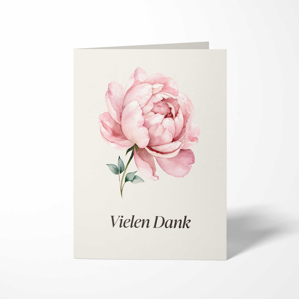 Vorderansicht der hochkant gefalteten B6 Dankeskarte mit einer detailreichen Aquarell-Illustration einer rosa Pfingstrose und dem kursiven Schriftzug Vielen Dank.